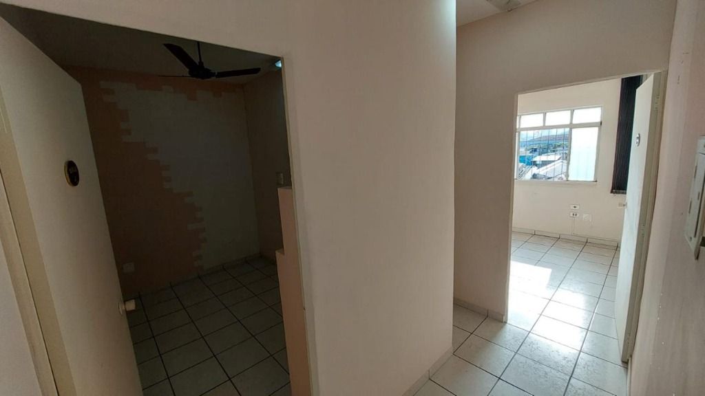 Sala para aluguel no Centro: 