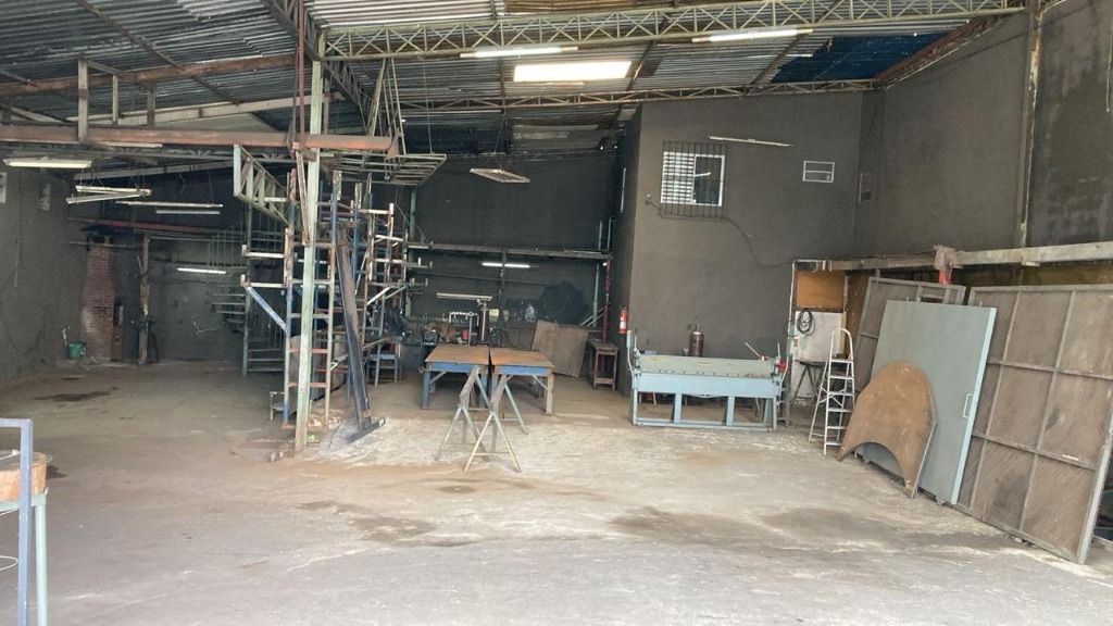 Galpão para aluguel no Bangu: 