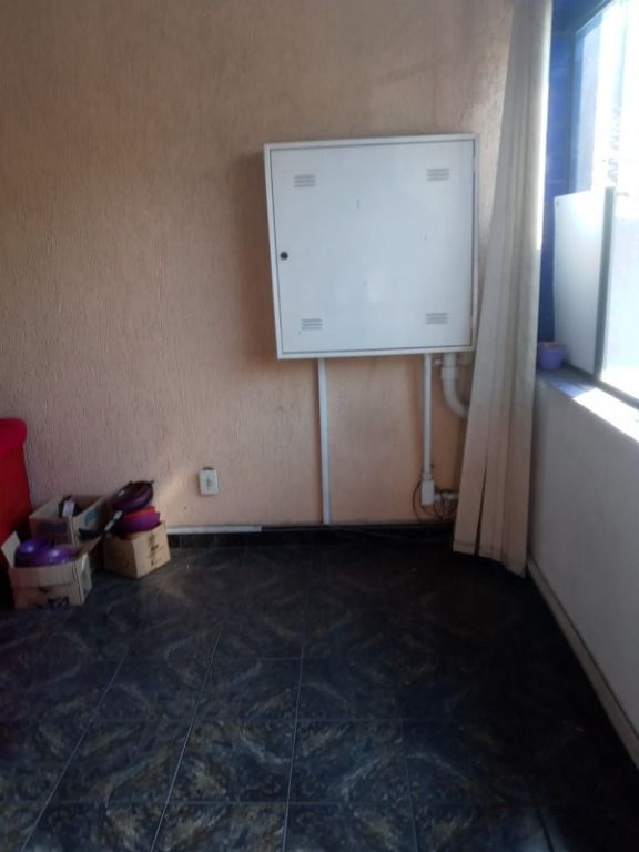 Sala para aluguel no Parque das Nações: 