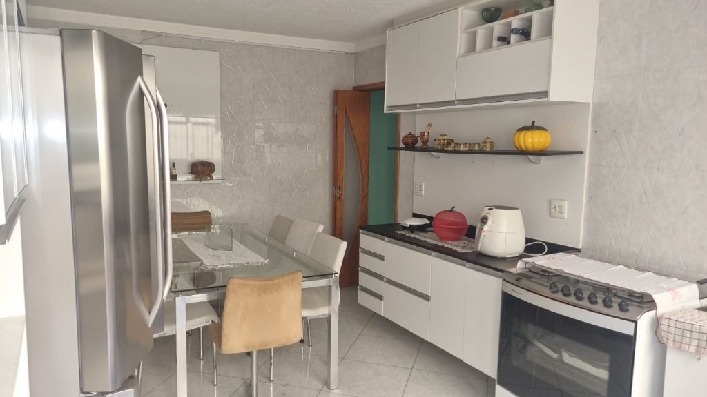 Sobrado para aluguel no Jardim Stella: 