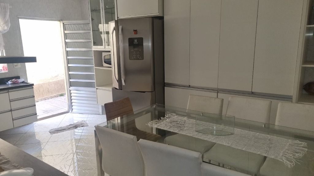 Sobrado para aluguel no Jardim Stella: 