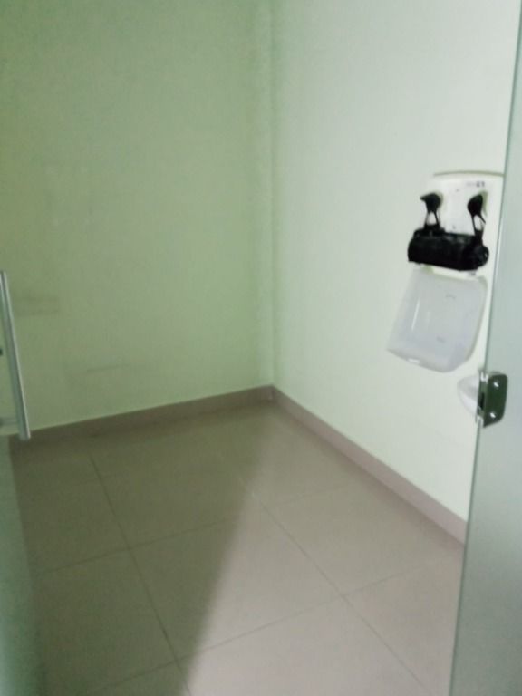 Salão para aluguel no Bangu: 