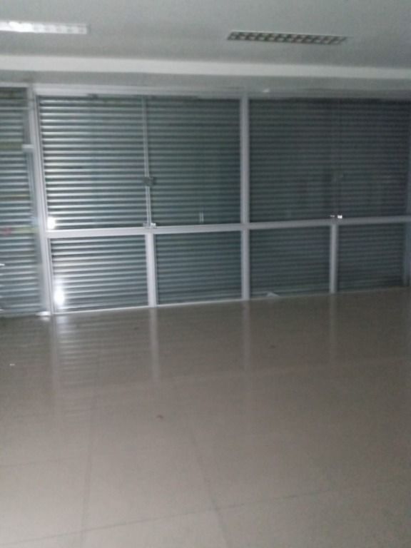 Salão para aluguel no Bangu: 