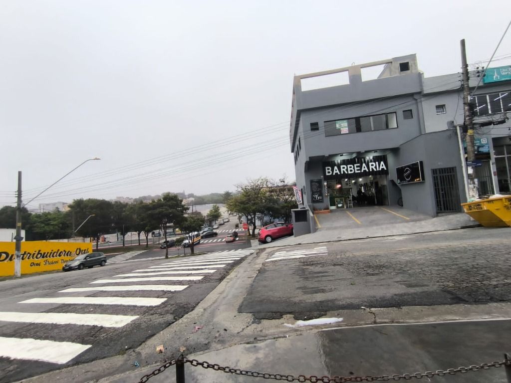 Salão para aluguel no Jardim Rina: 