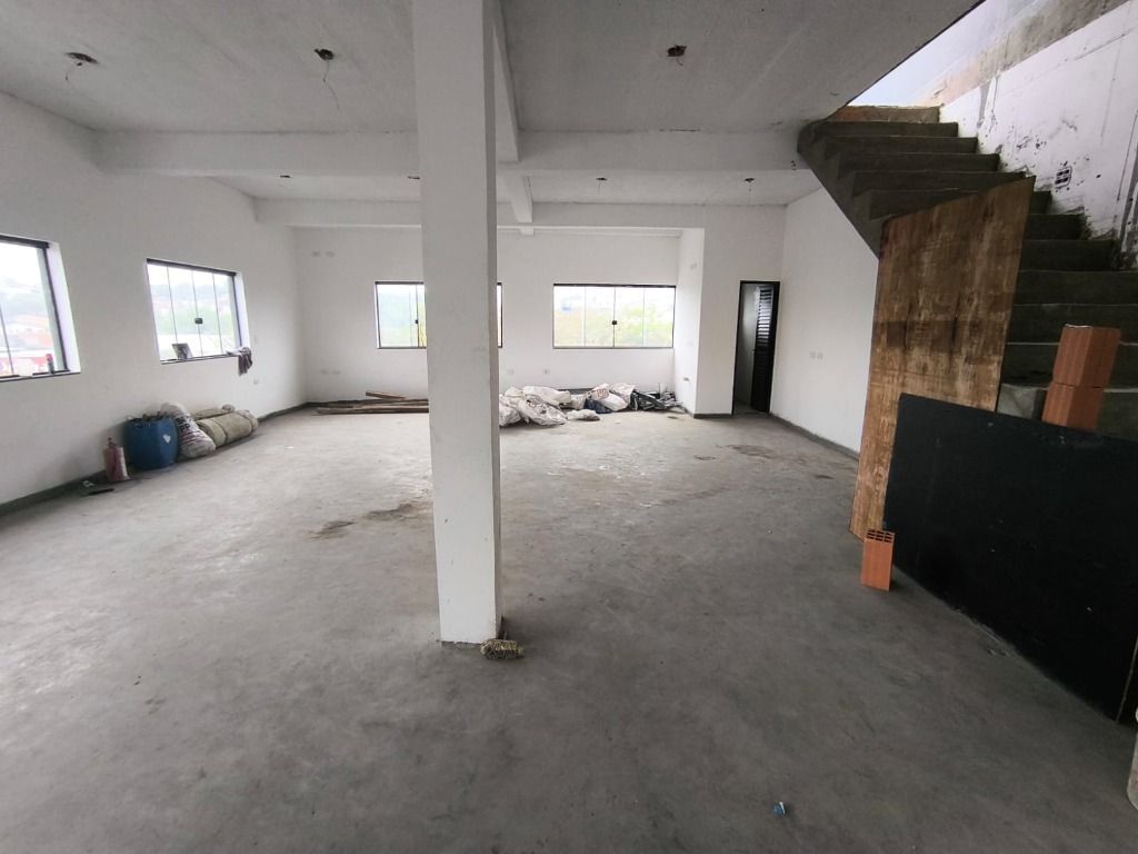 Salão para aluguel no Jardim Rina: 