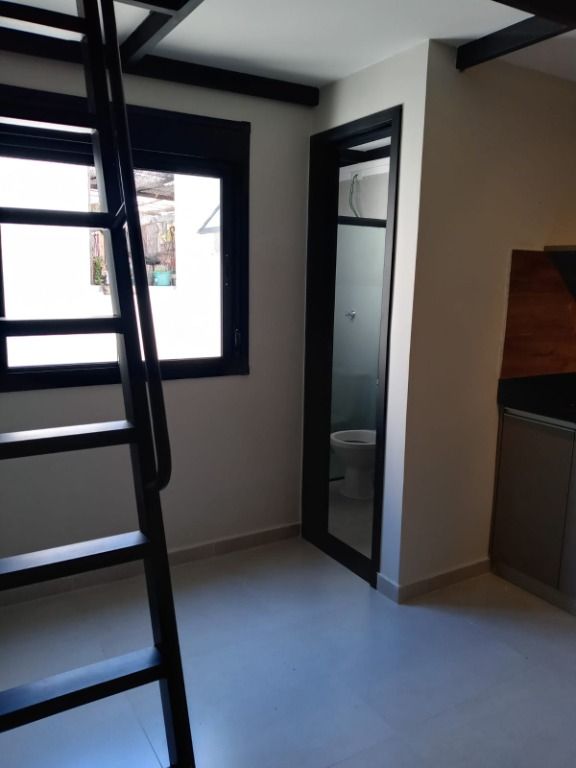 Kitnet para aluguel no Bangu: 