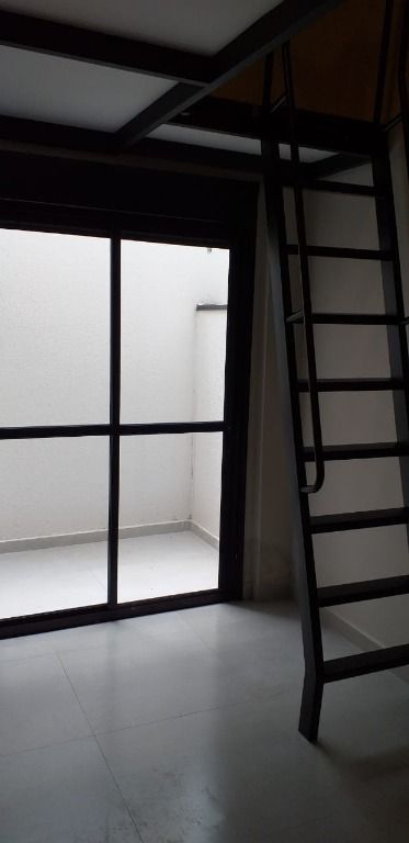 Kitnet para aluguel no Bangu: 