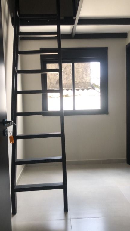 Kitnet para aluguel no Bangu: 