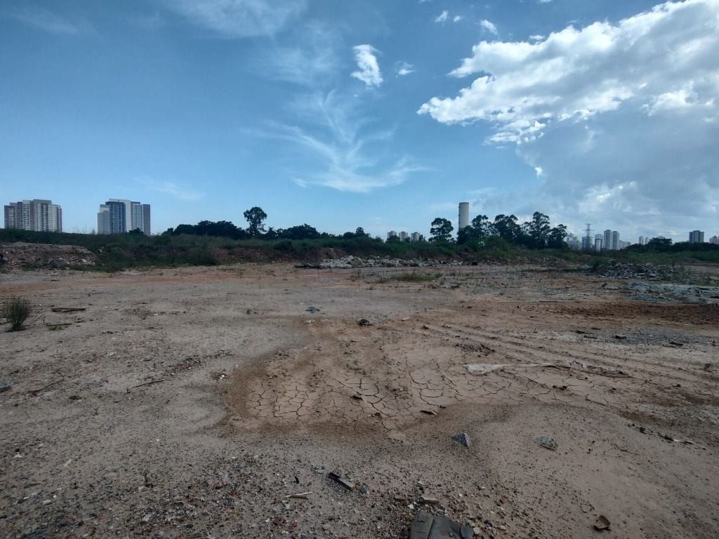 Terreno para aluguel no Parque Central: 