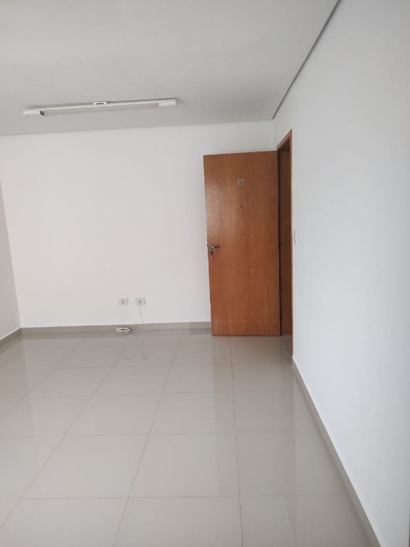 Sala para aluguel no Centro: 