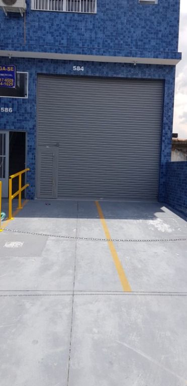 Salão para aluguel no Jardim Utinga: 