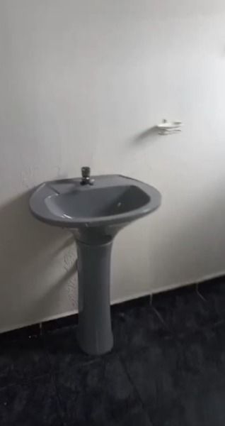 Casa para aluguel no Jardim Rina: 