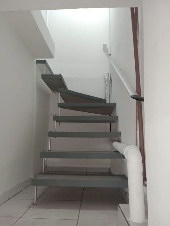 Salão para aluguel no Parque das Nações: 