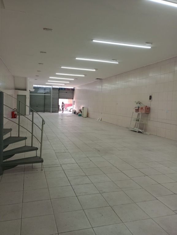 Salão para aluguel no Parque das Nações: 