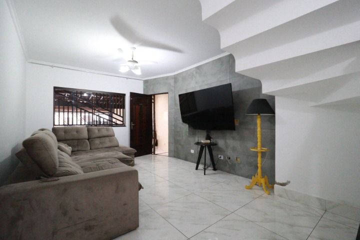 Sobrado para aluguel no Parque Oratório: 