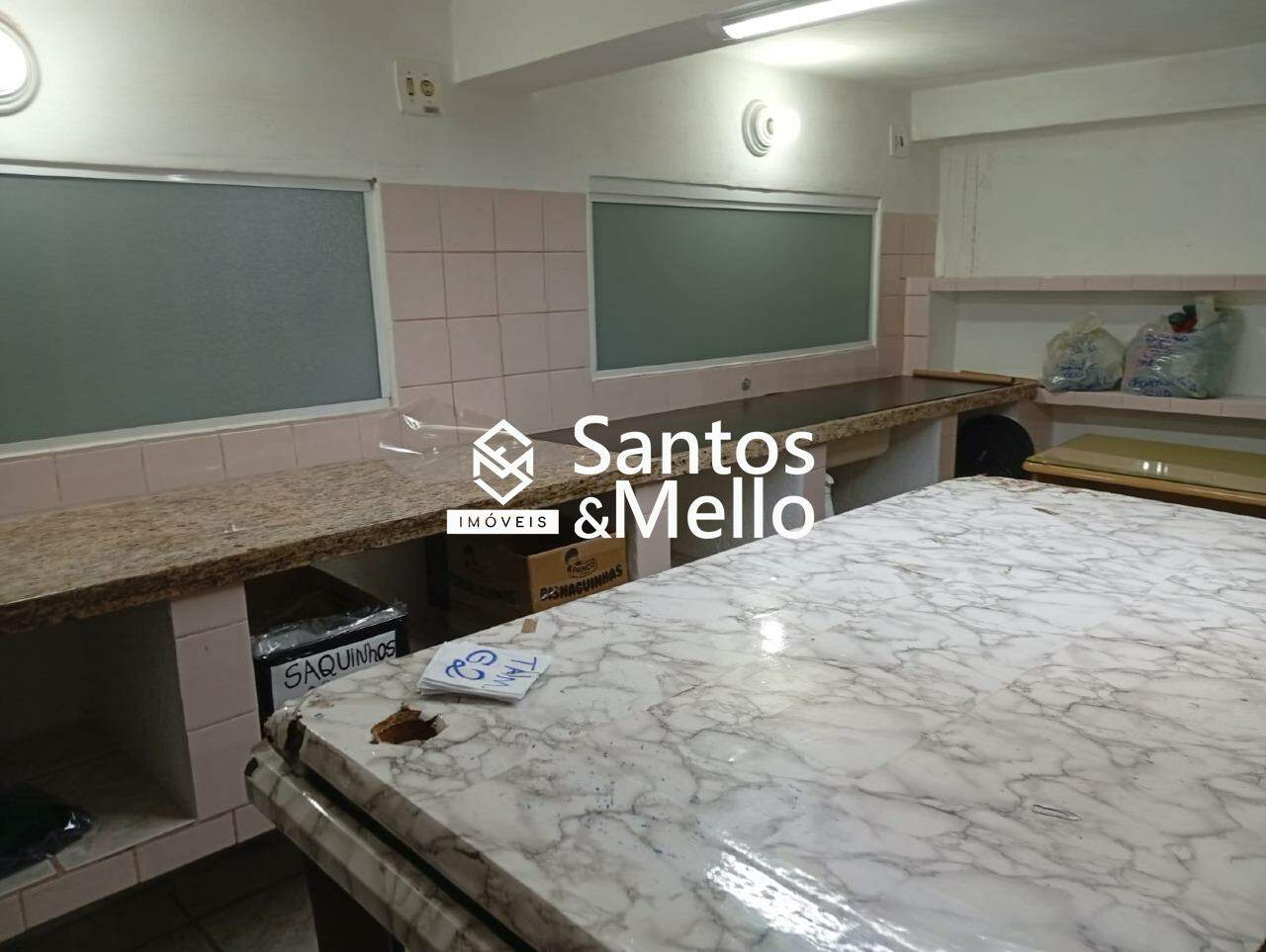 Salão para aluguel no Parque Oratório: 