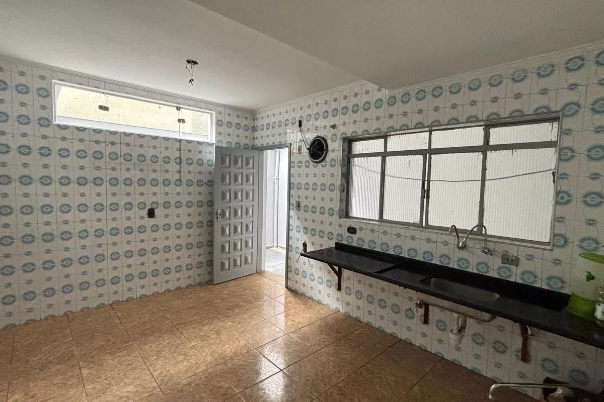 Sobrado para aluguel no Jardim Santo Antônio: 