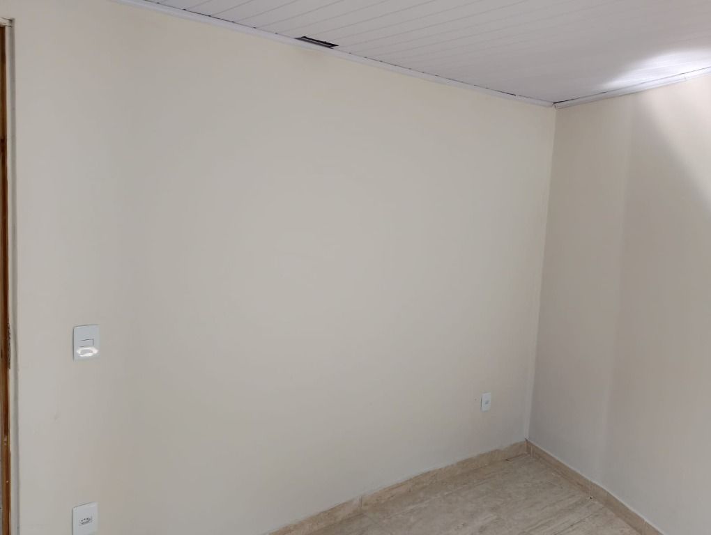 Casa para aluguel no Jardim Alzira Franco: 