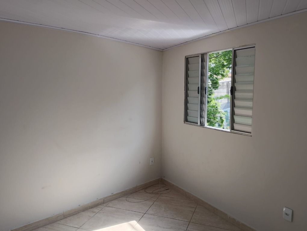 Casa para aluguel no Jardim Alzira Franco: 