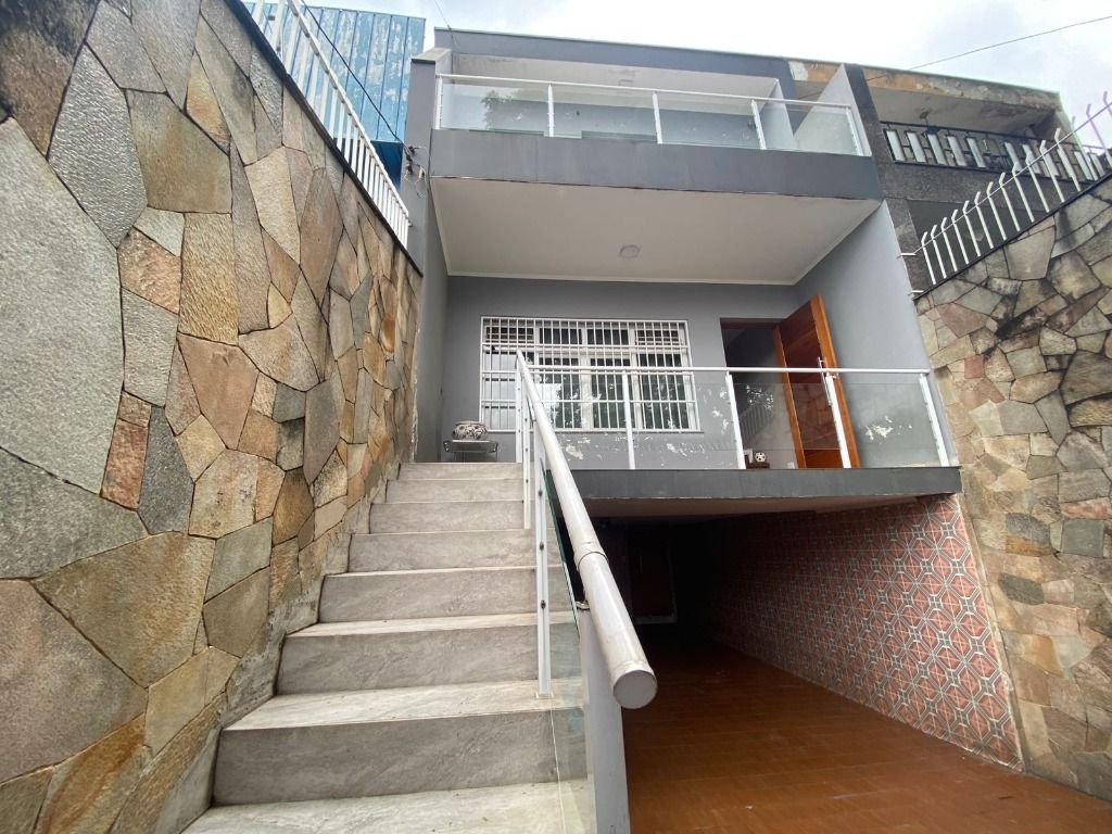 Sobrado para aluguel no Campestre: 