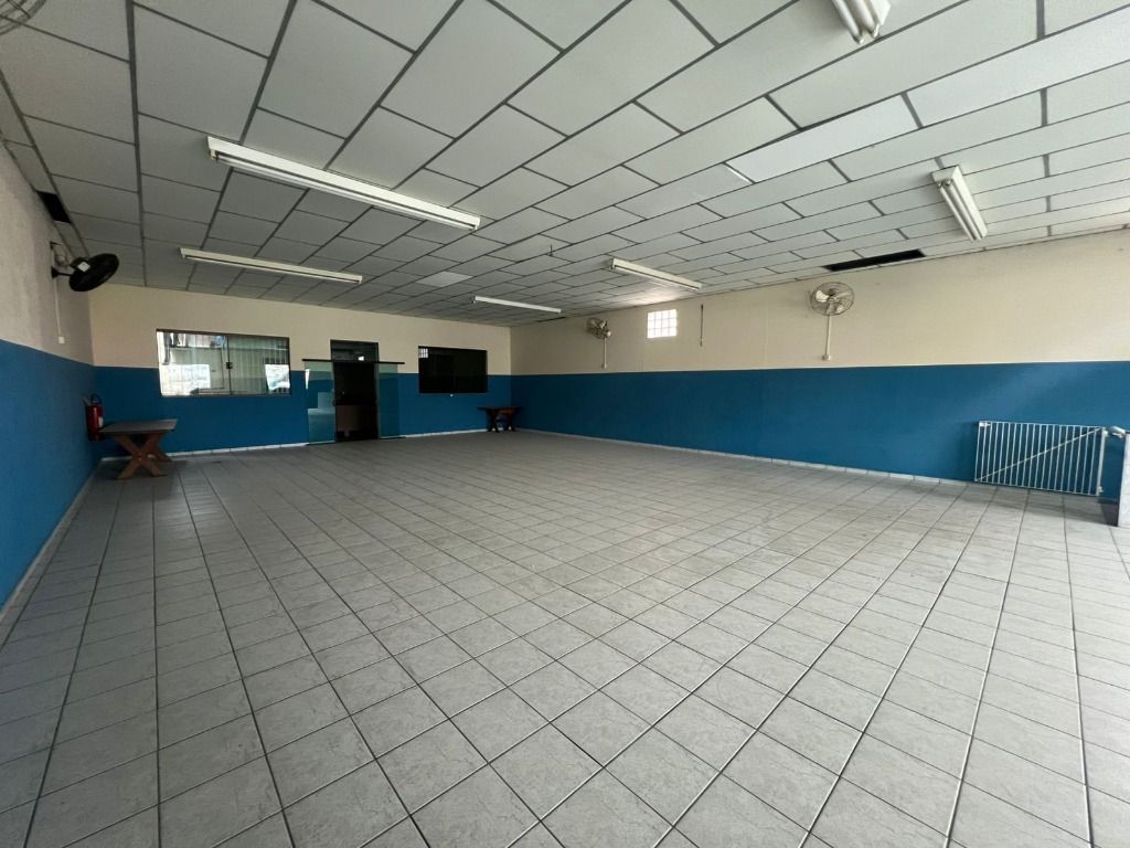 Salão para aluguel no Parque São Vicente: 