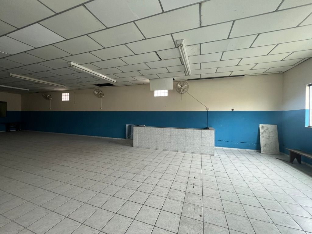 Salão para aluguel no Parque São Vicente: 