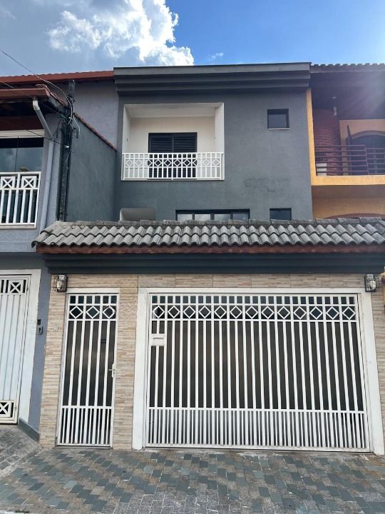 Sobrado à venda no Jardim Rina: 