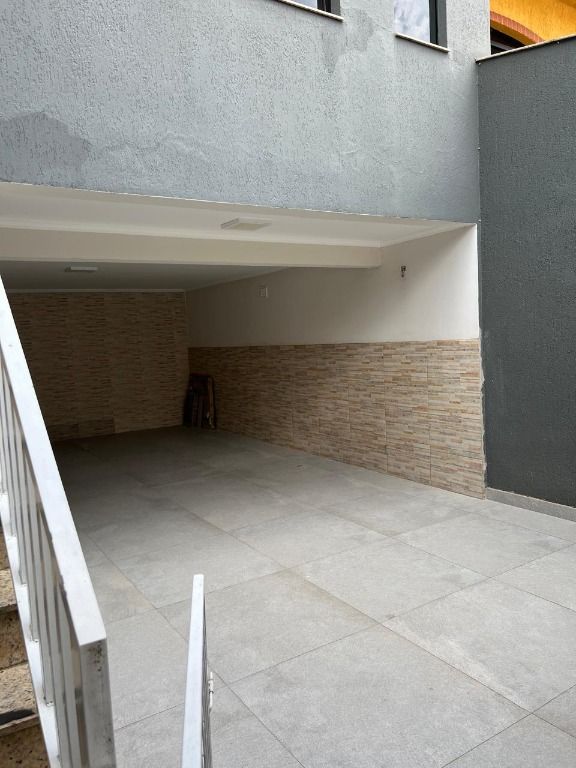 Sobrado à venda no Jardim Rina: 