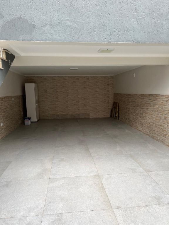 Sobrado à venda no Jardim Rina: 