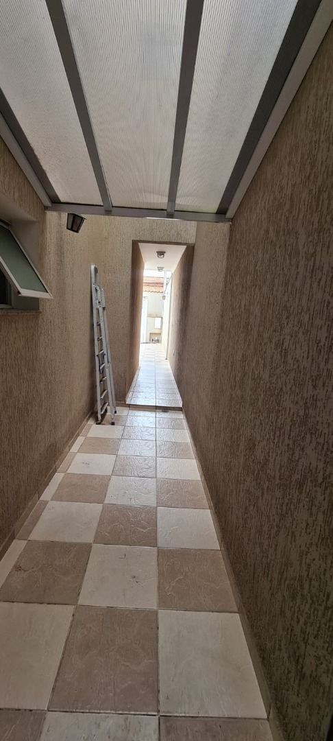 Sobrado à venda no Parque Novo Oratório: Corredor