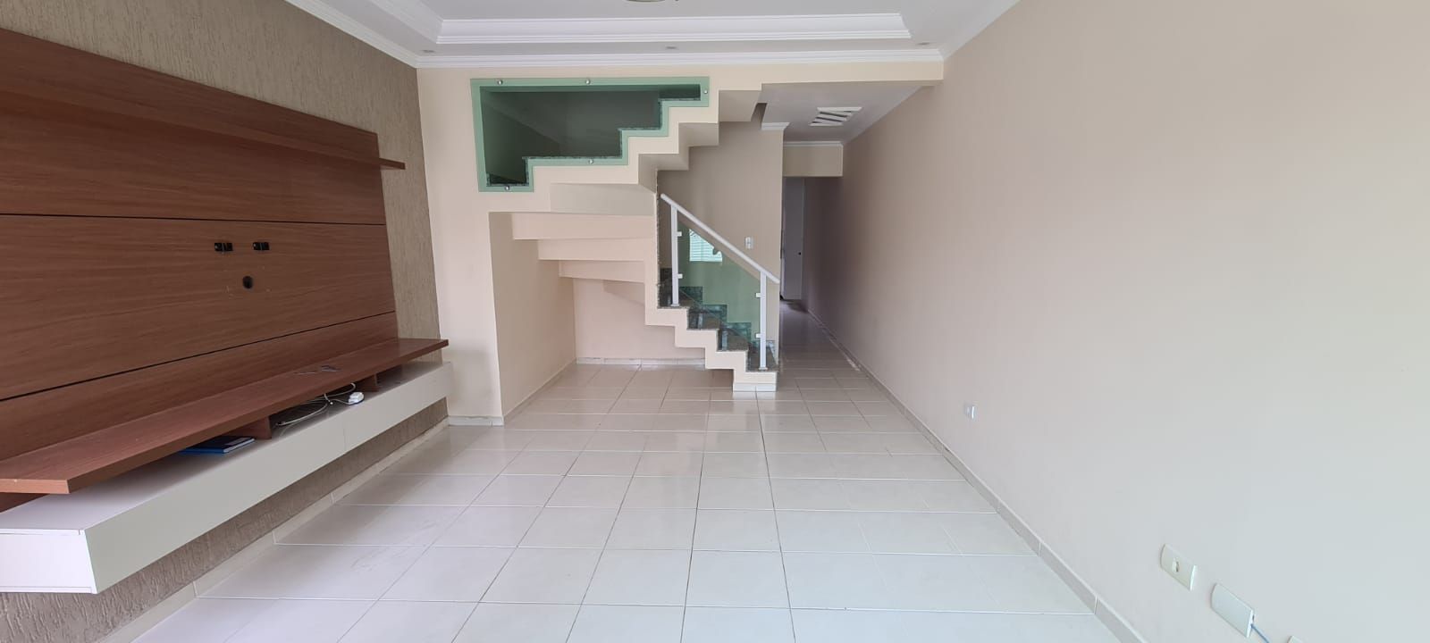 Sobrado à venda no Parque Novo Oratório: Sala