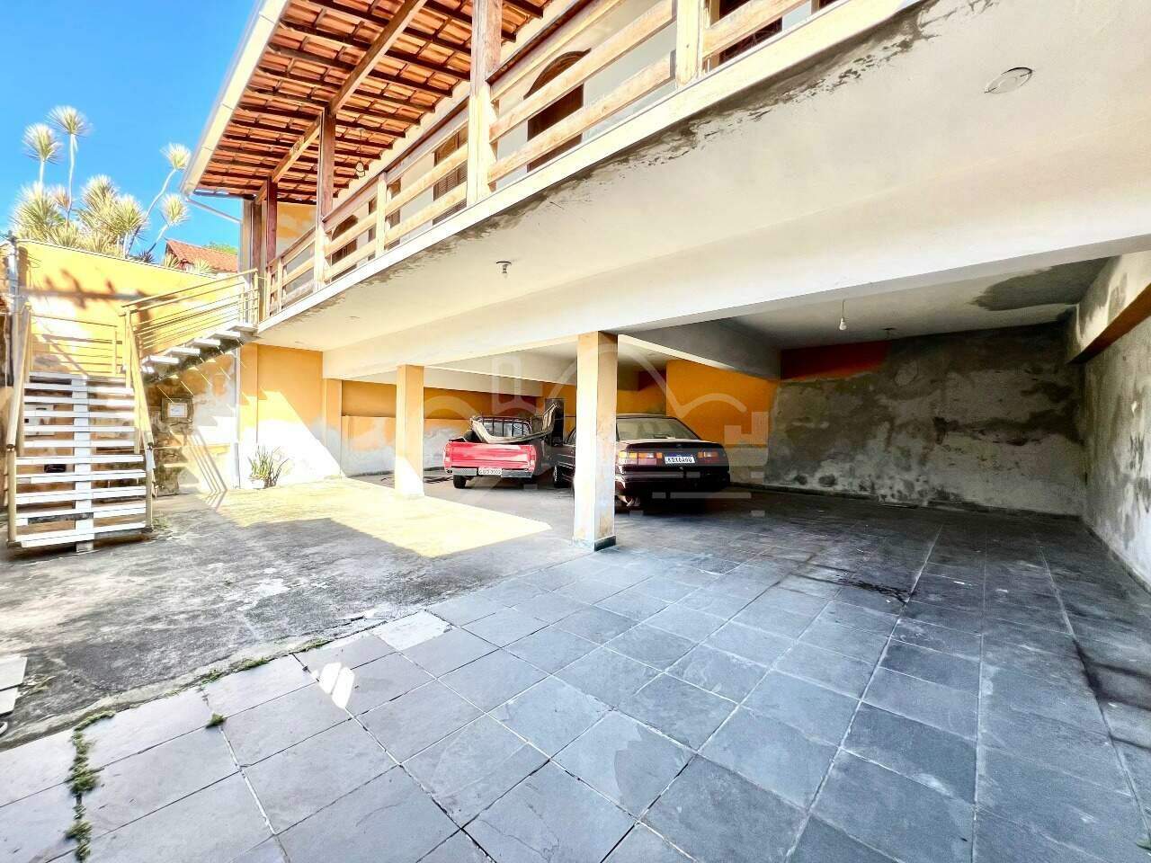 Casa com 3 quartos — Santa Amélia, Belo Horizonte