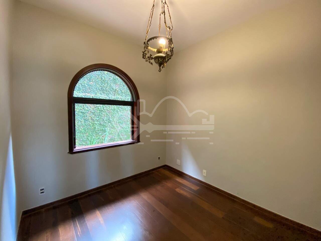 Casa à venda no Bandeirantes: 