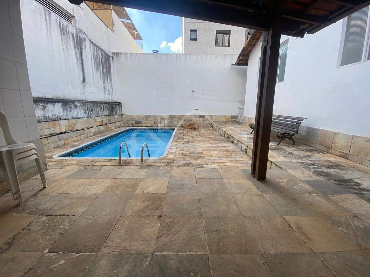 Casa com 4 quartos — Itapoã, Belo Horizonte