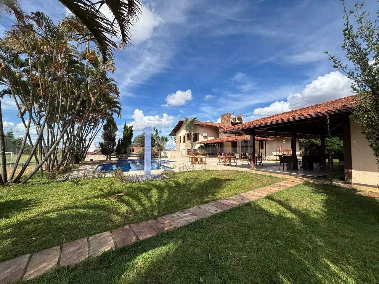 Casa com 4 quartos — Jardim Atlântico, Belo Horizonte