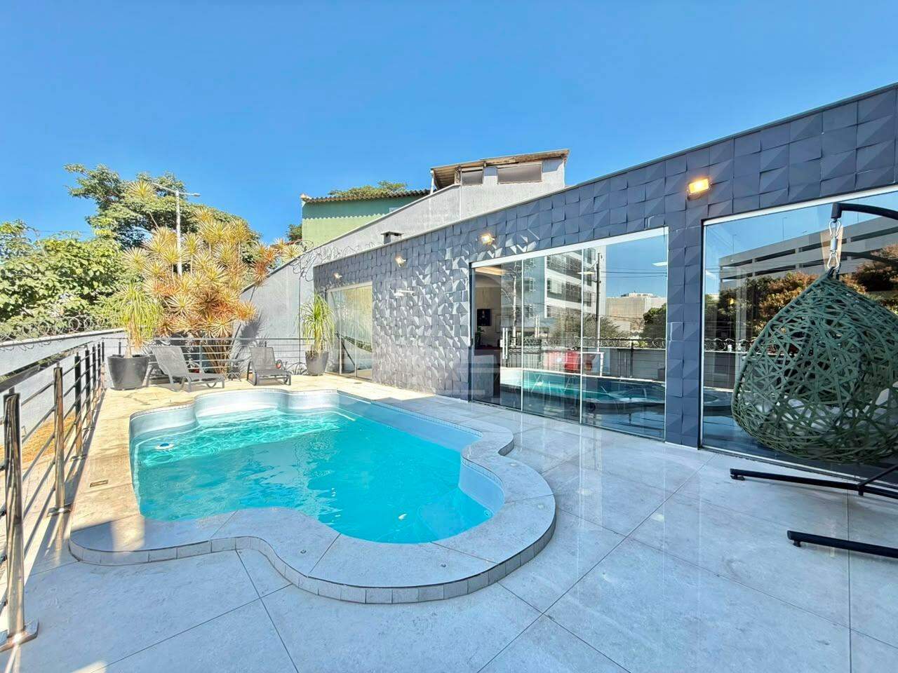 Casa com 3 quartos — Planalto, Belo Horizonte
