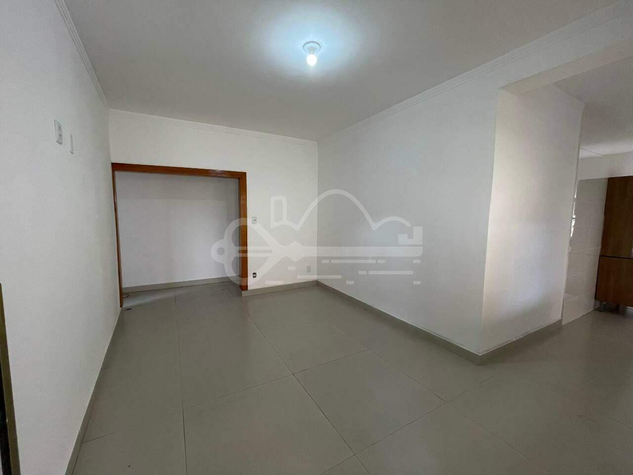 Casa para aluguel no Planalto: 