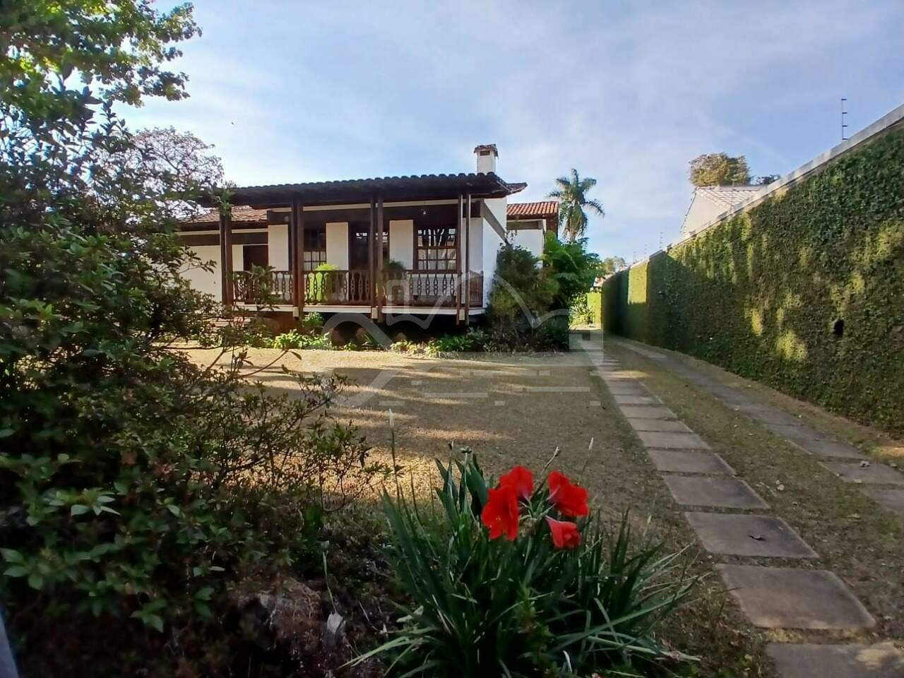 Casa com 4 quartos — São Luiz, Belo Horizonte