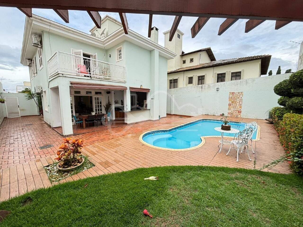 Casa com 4 quartos — Castelo, Belo Horizonte