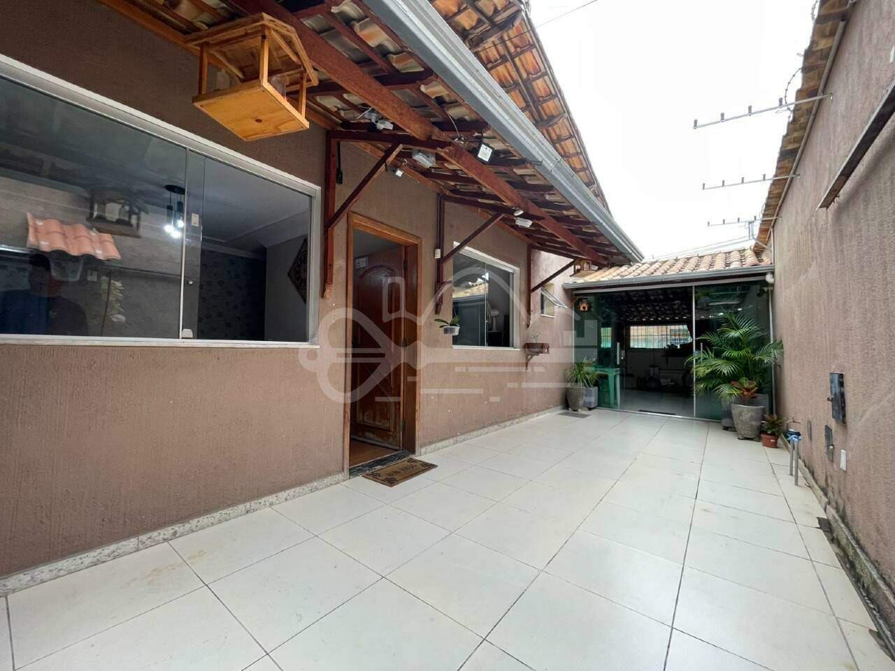 Casa com 2 quartos — Santa Amélia, Belo Horizonte