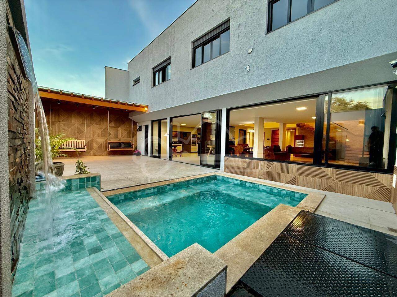 Casa com 3 quartos — Itapoã, Belo Horizonte