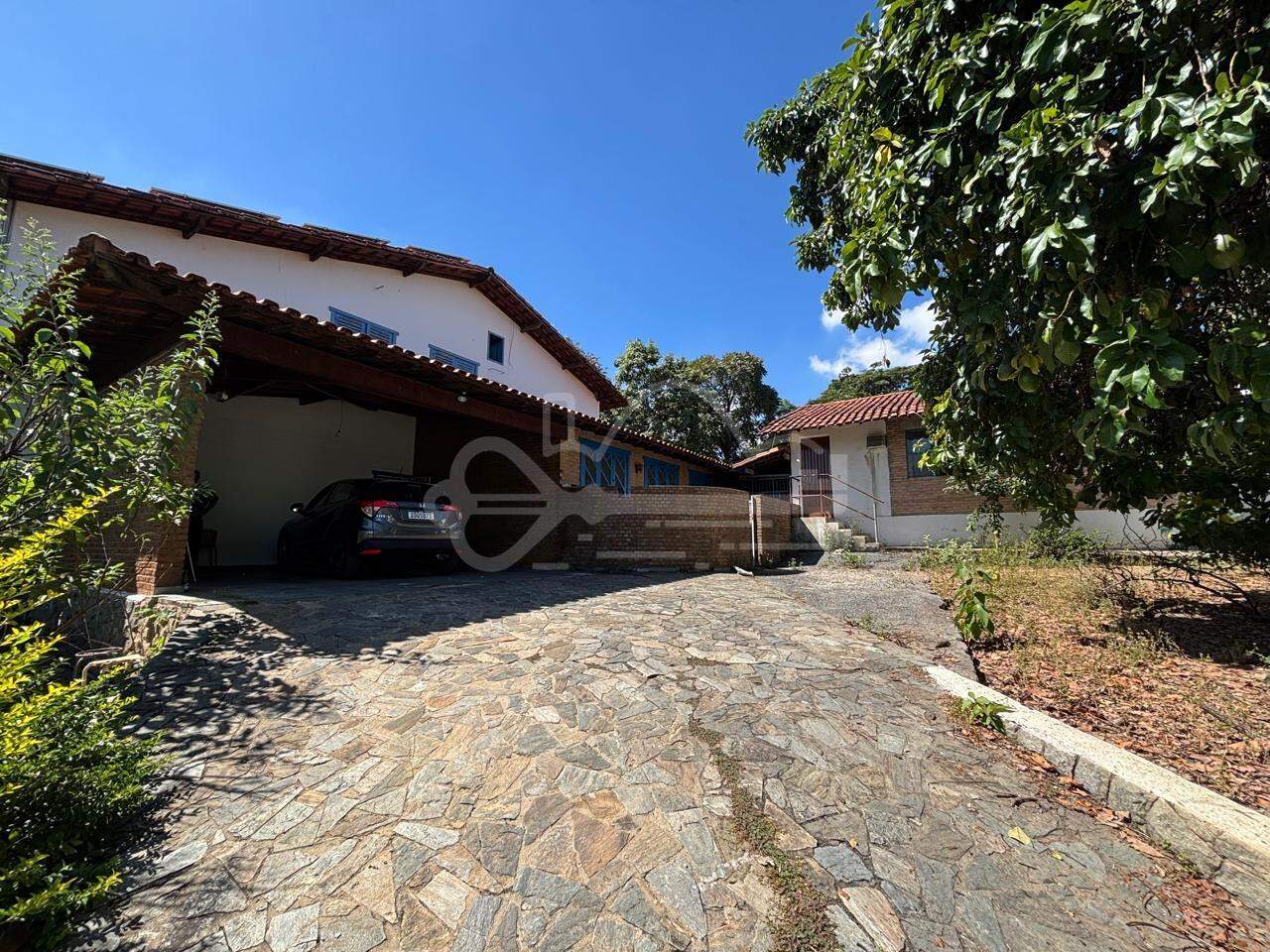 Casa com 4 quartos — São Luiz, Belo Horizonte