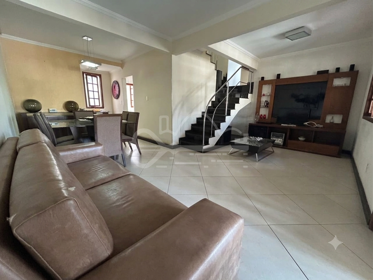 Casa com 5 quartos — Santa Amélia, Belo Horizonte