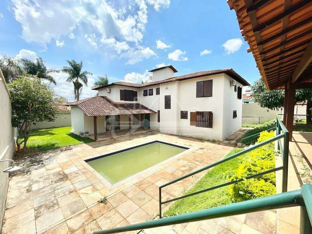 Casa com 5 quartos — São Luiz, Belo Horizonte