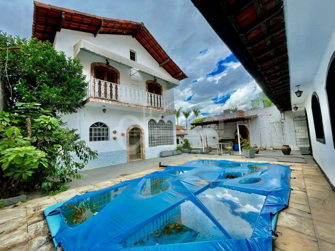 Casa com 3 quartos — Castelo, Belo Horizonte