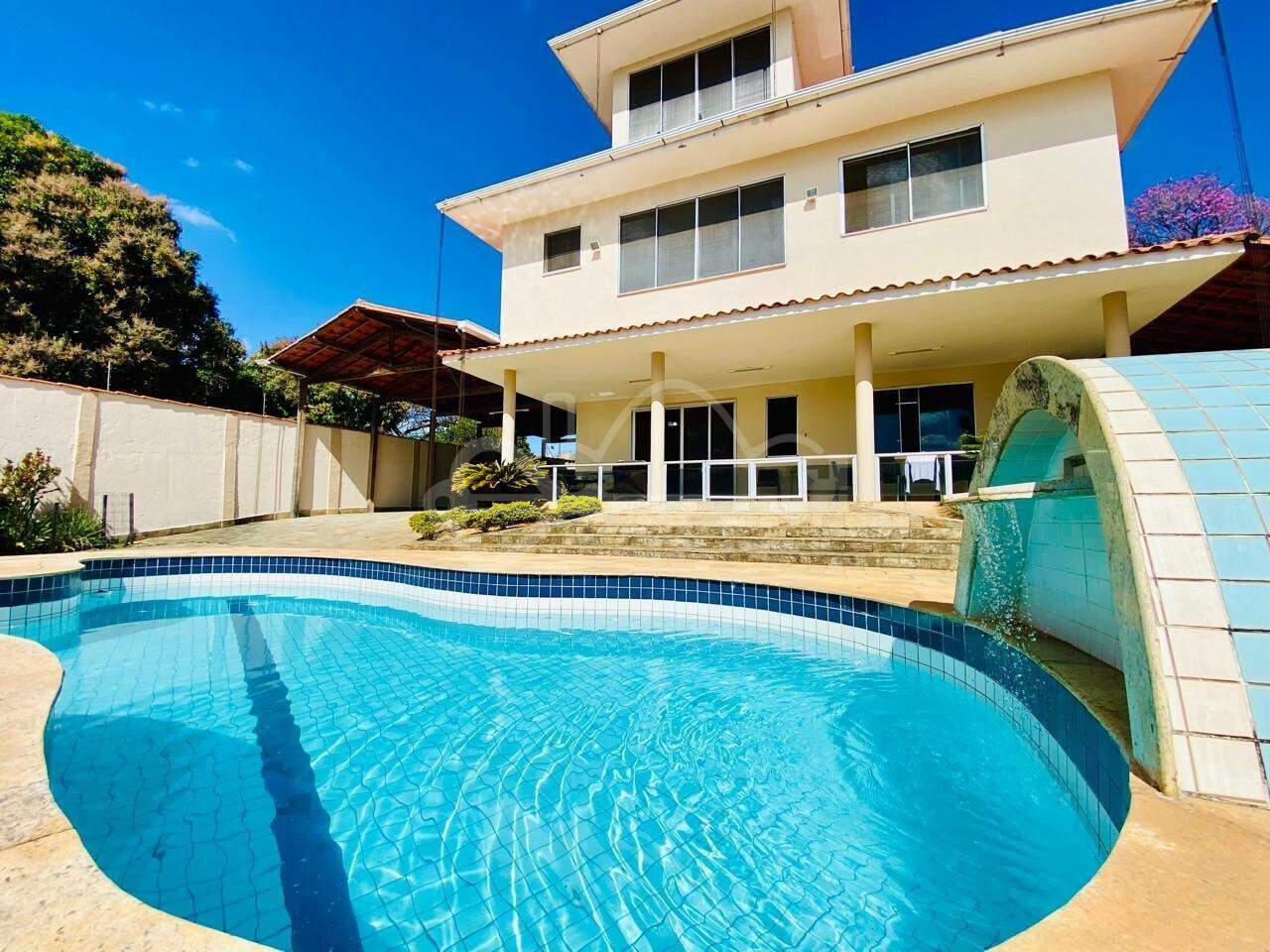 Casa com 6 quartos — Bandeirantes, Belo Horizonte