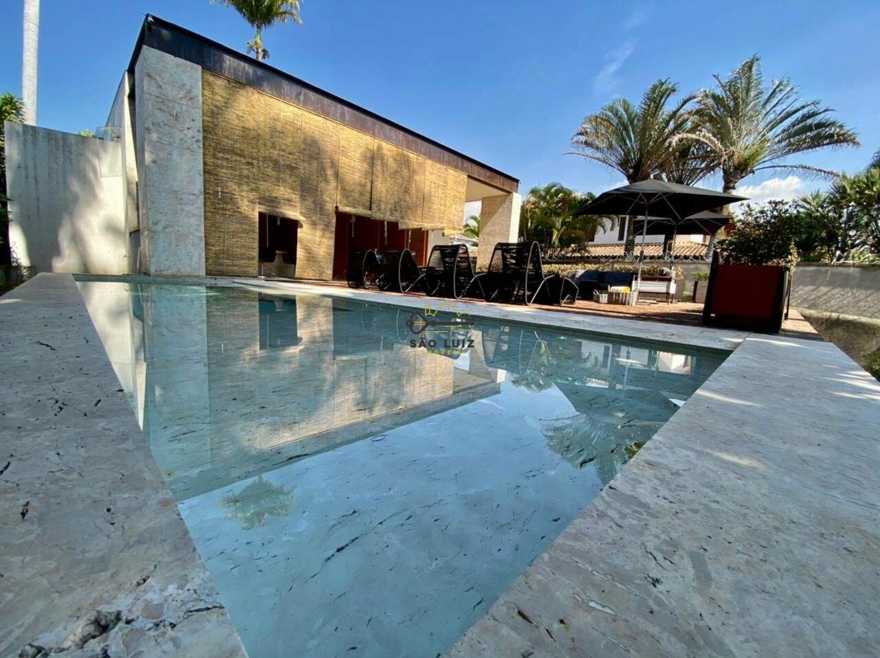 Casa com 4 quartos — São Luiz, Belo Horizonte