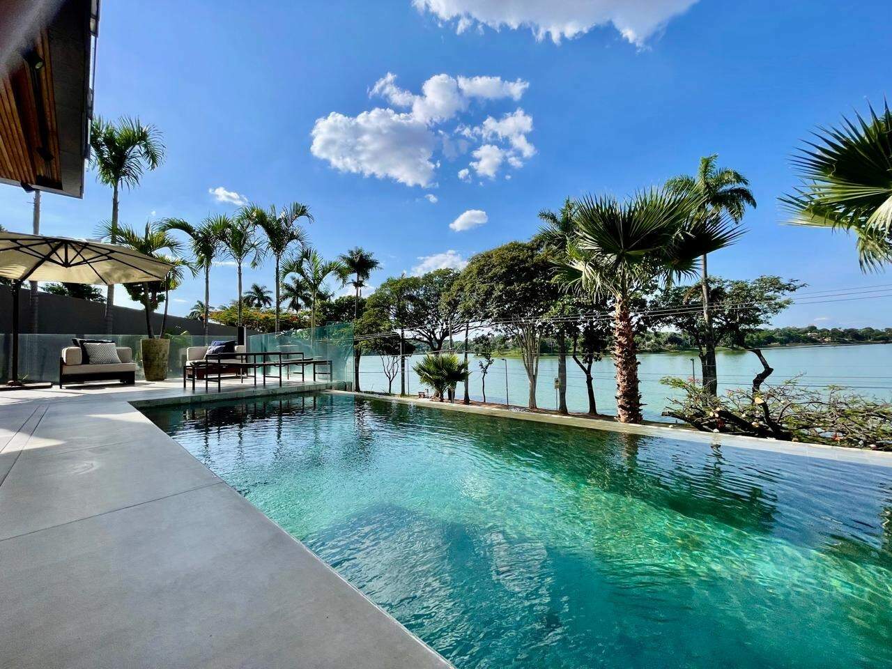 Casa com 6 quartos — São Luiz, Belo Horizonte