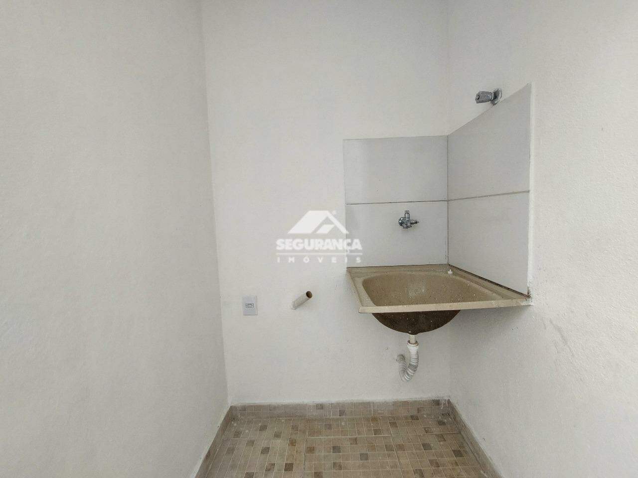 Casa para aluguel no SION: ÁREA DE SERVIÇO