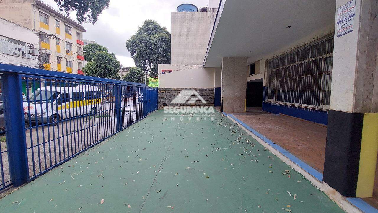 Casa para aluguel no Centro: GARAGEM